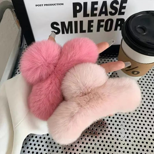 Women-s-Simple-Style-Solid-Color-Plush-Hair-Claws.jpeg