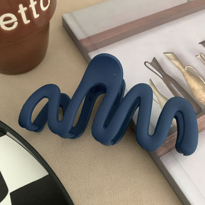women's simple style waves plastic resin hair claws(2).jpg