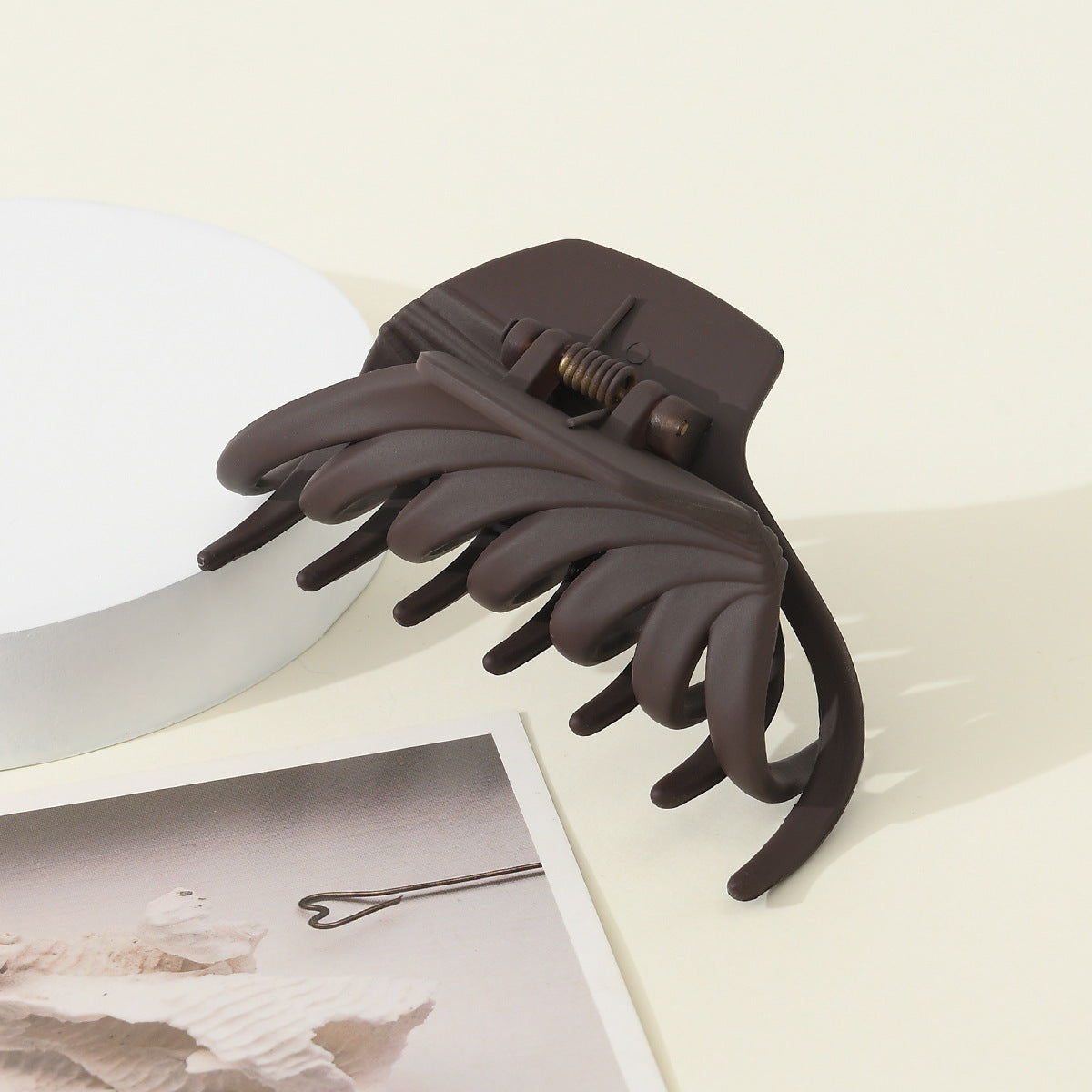 women's simple style geometric plastic stoving varnish hair claws(3).jpg